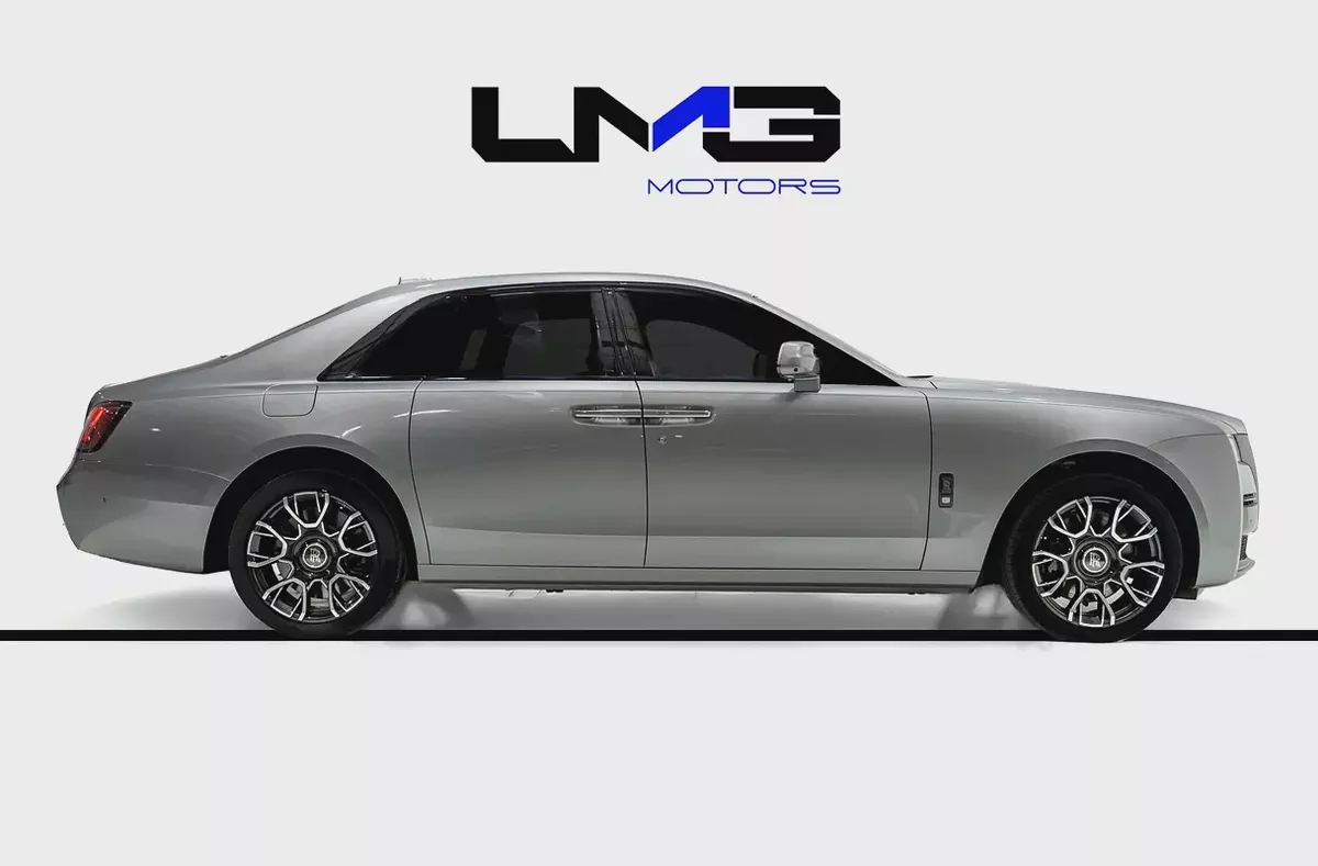 2024 ROLLS ROYCE GHOST BLACK BADGE | DELIVERY MILEAGE | STARLIGHT | REAR TVS | CARBON RIMS-2-2