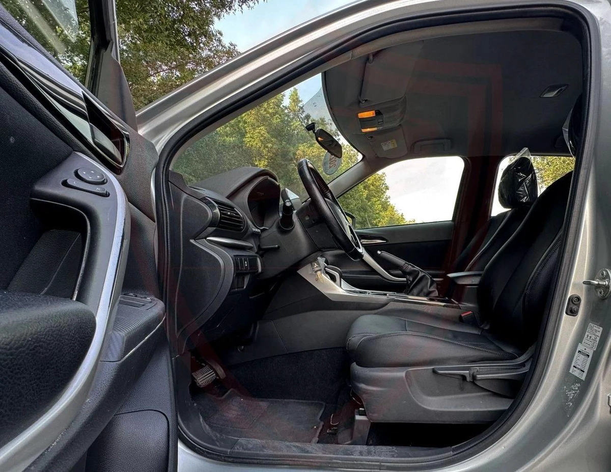 Mitsubishi Eclipse Cross GLX 1.5L Mitsubishi Eclipse Cross | 1.5 L | 2022 | GCC | Accident-Free-18-18