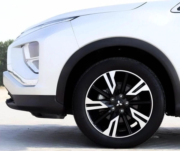 Mitsubishi Eclipse Cross GLX 1.5L Mitsubishi Eclipse Cross | 1.5 L | 2022 | GCC | Accident-Free
