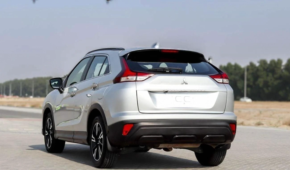 Mitsubishi Eclipse Cross GLX 1.5L Mitsubishi Eclipse Cross | 1.5 L | 2022 | GCC | Accident-Free-2-2