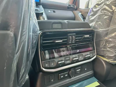 Toyota Land Cruiser VXR 2026 GCC Specs-17