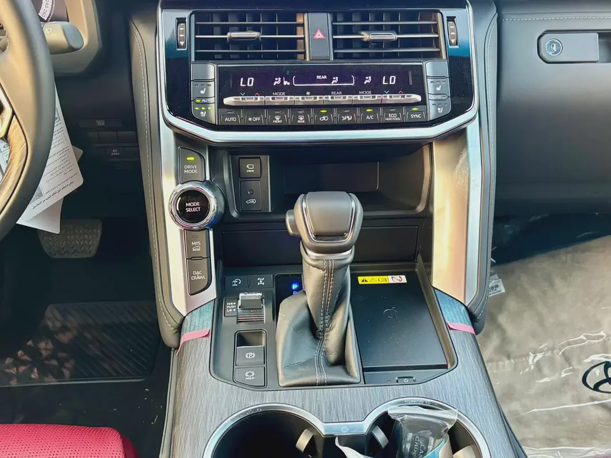 Toyota Land Cruiser VXR 2026 GCC Specs-12-12
