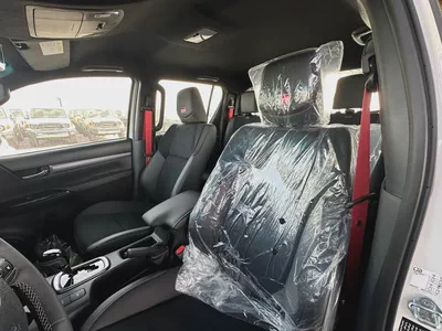 2025 Toyota Hilux GR Sport - GCC Specs - Brand New-4