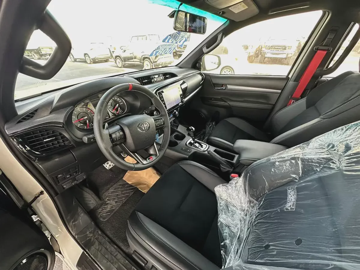 2025 Toyota Hilux GR Sport - GCC Specs - Brand New-5-5