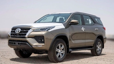 Toyota Fortuner  2.4 DIESEL AT MID OPTION-0