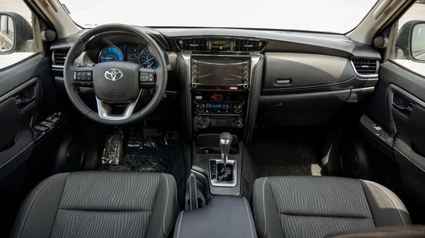 Toyota Fortuner  2.4 DIESEL AT MID OPTION