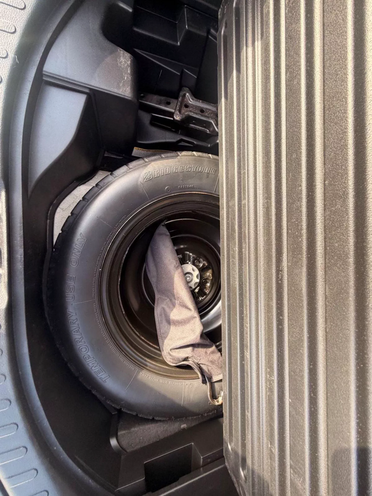 Toyota RAV4 EX 2.5L 2017 RAV4-18-0