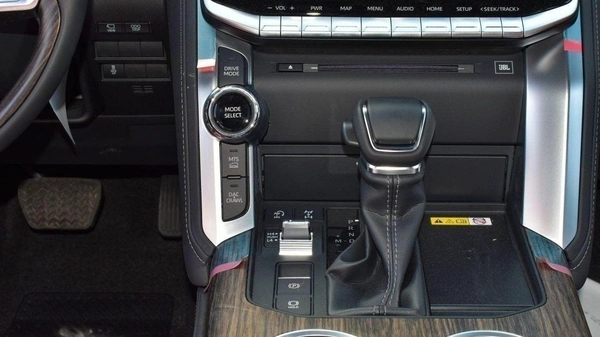 Toyota Land Cruiser Toyota Land Cruiser VXR 3.3L Diesel 2025