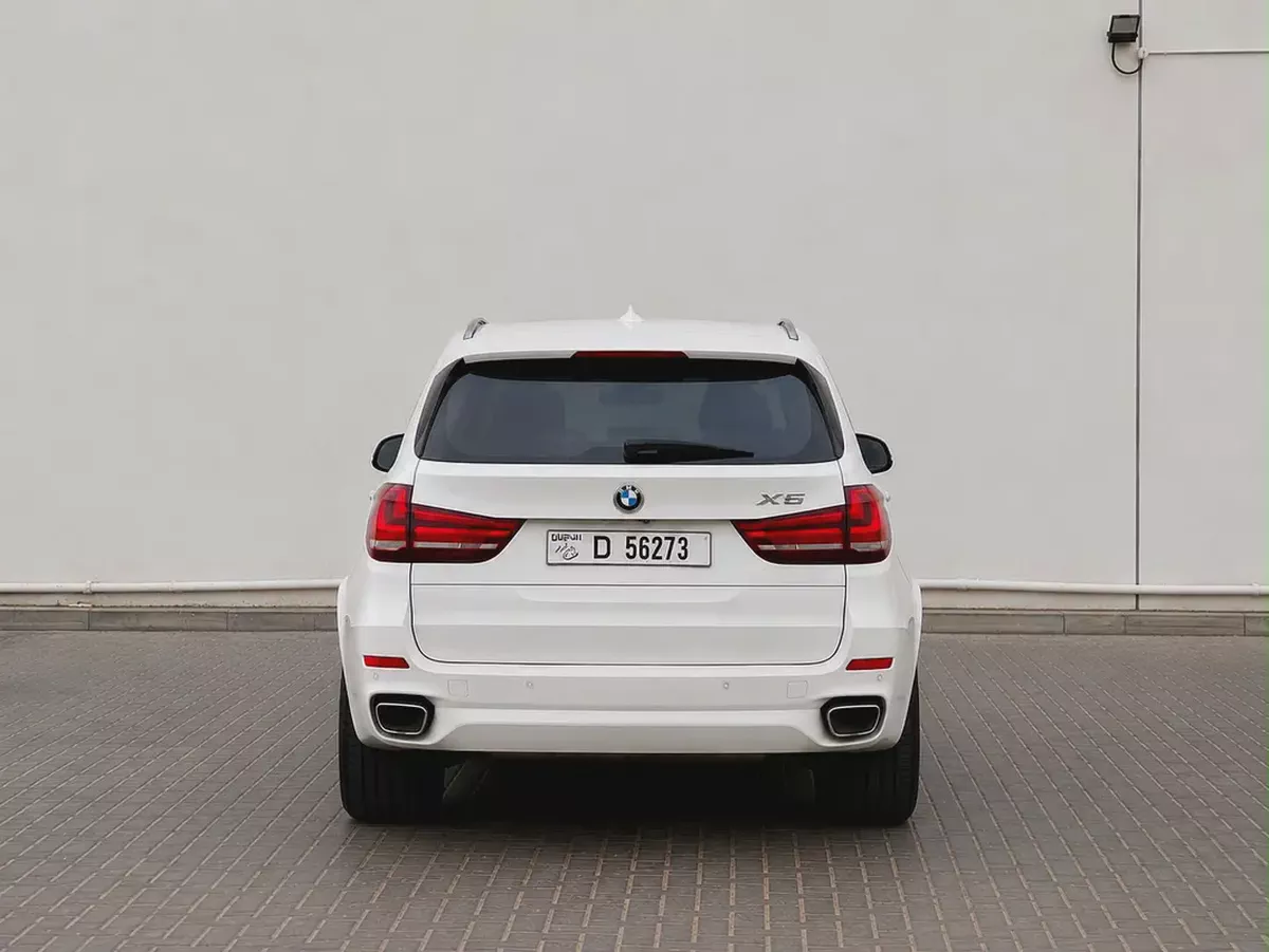 AED 1,370 EMI PM | BMW X5 | XDRIVE50i M | ORIGINAL PAINT | FULL SERVICE HISTORY | 0% DOWNPAYMENT-5-5