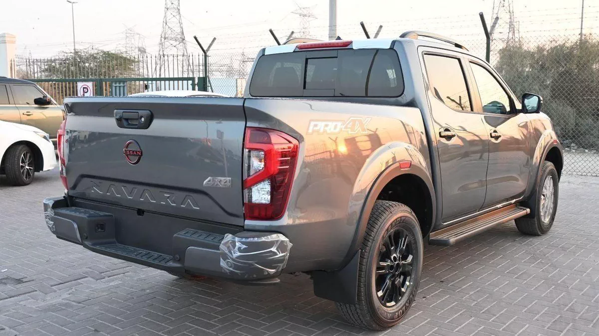 Nissan Navara PRO4X FULL OPTION ALL COLOUR ....-7-0