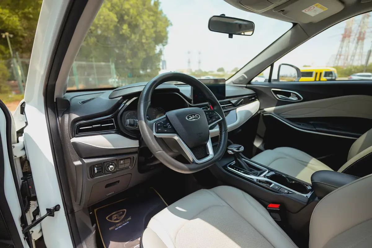 AED 542/month | JAC JS4 Intelligent | GCC Specs | REF#J22767-13-13