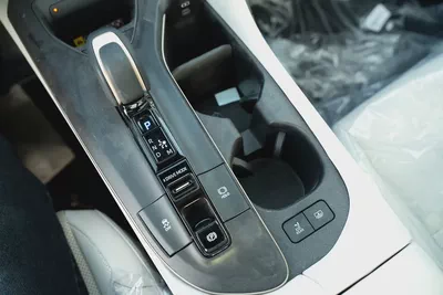 TOYOTA CROWN 2.4 HYBRID TURBO 2023 GCC SPECS-14