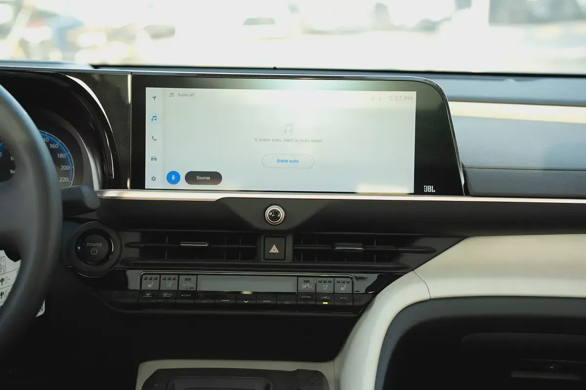 TOYOTA CROWN 2.4 HYBRID TURBO 2023 GCC SPECS-10-10