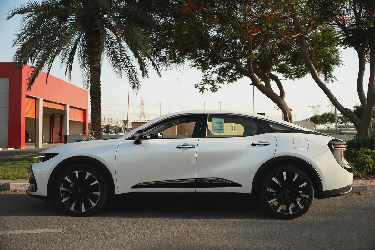 TOYOTA CROWN 2.4 HYBRID TURBO 2023 GCC SPECS-3-3
