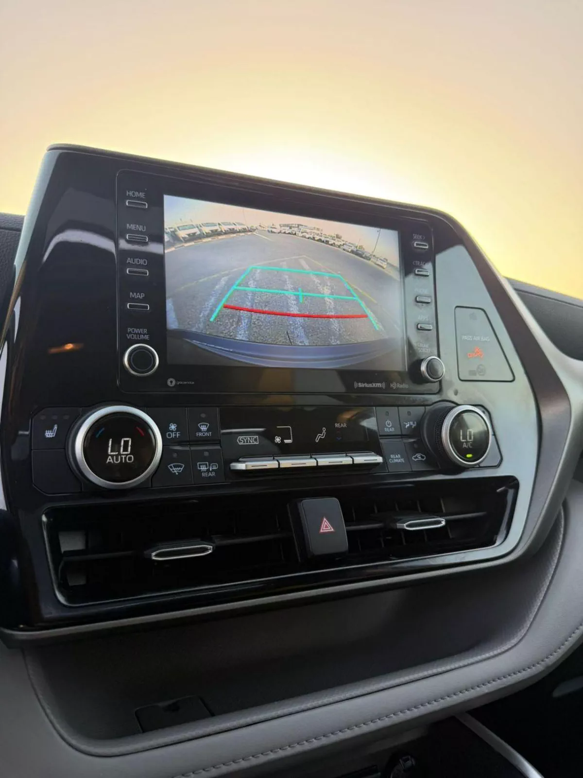 Toyota Highlander  2020 Toyota Highlander Full Option 3.5L V6 - SunRoof - Full Radar System - 7 Seater - Push Start-16-0