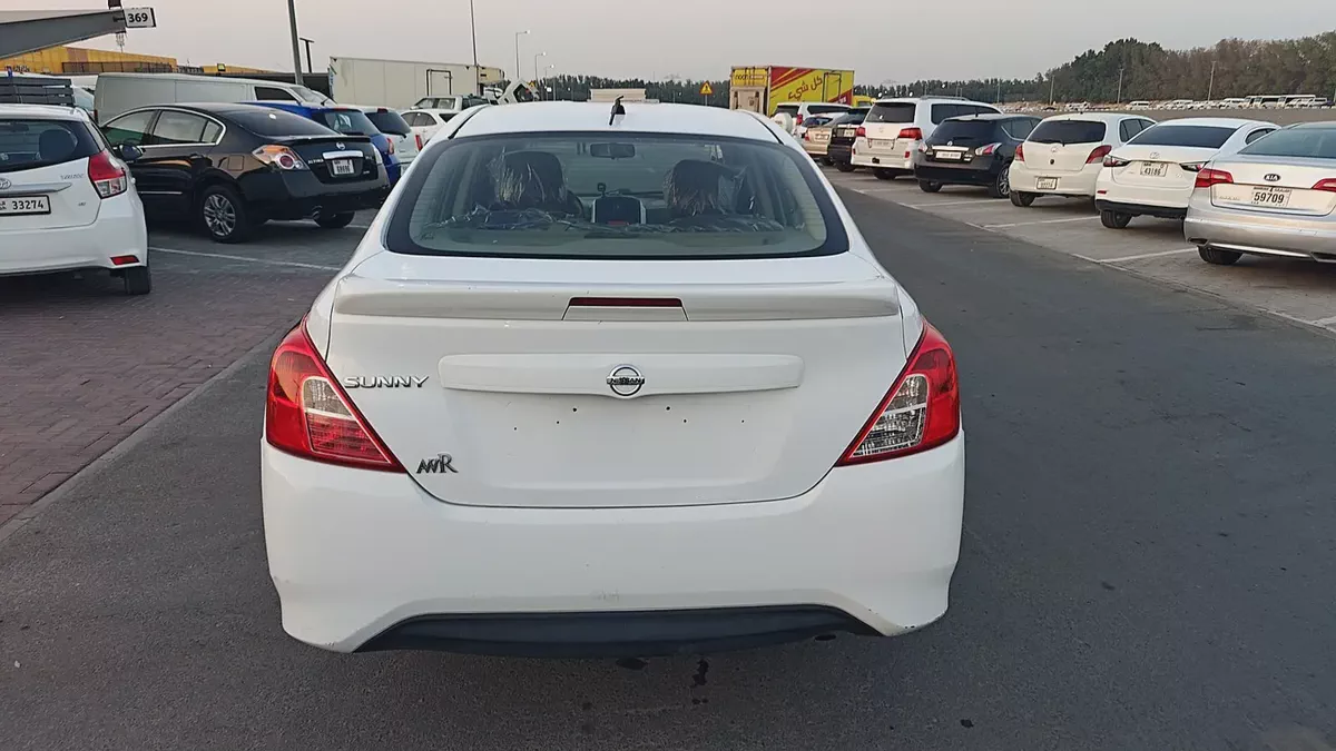 Nissan Sunny SE 2017 GCC Specs - Well Maintained-9-9