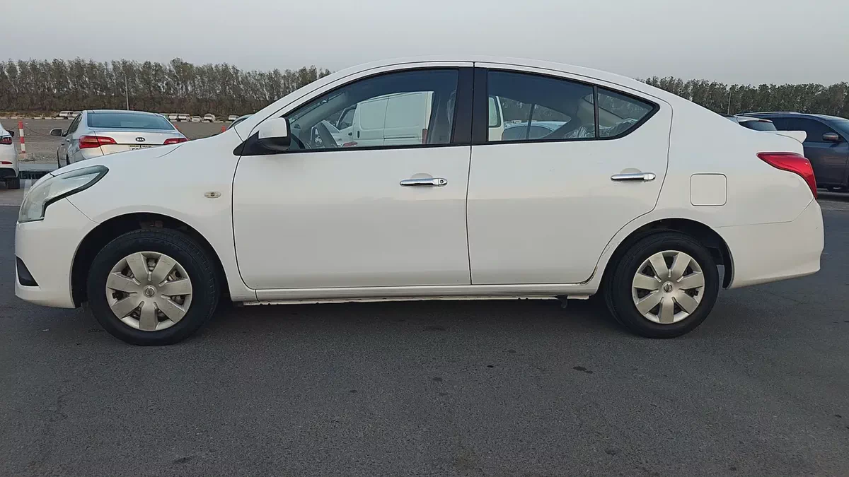 Nissan Sunny SE 2017 GCC Specs - Well Maintained-1-1