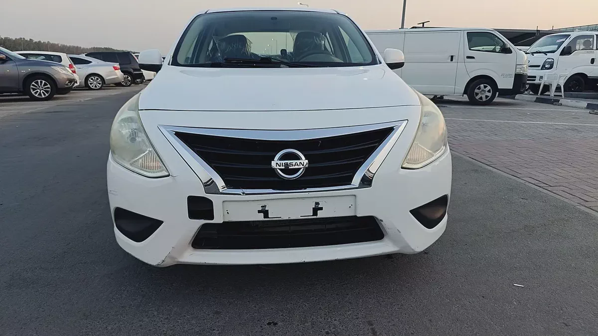 Nissan Sunny SE 2017 GCC Specs - Well Maintained-2-2