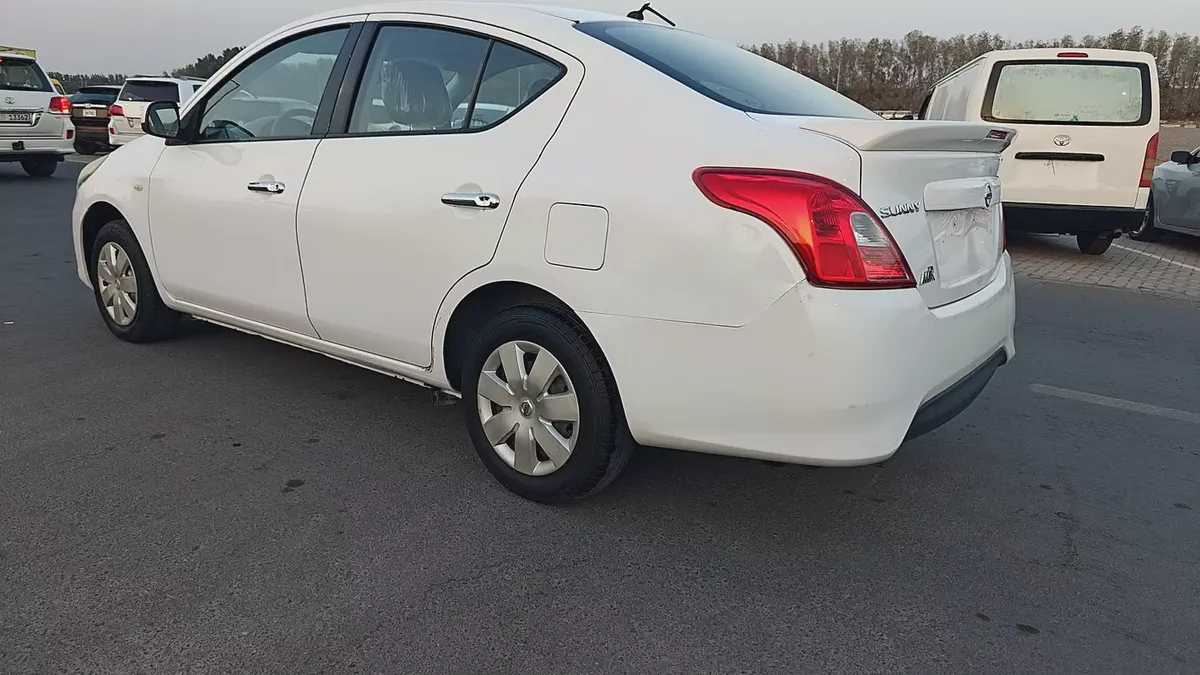 Nissan Sunny SE 2017 GCC Specs - Well Maintained-6-6