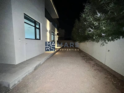 Luxury| Spacious| Signature Villa| Maid Room+ Driver Room| Best Price| Close To Park-22