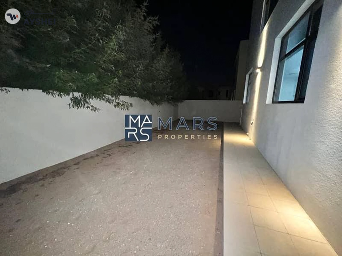 Luxury| Spacious| Signature Villa| Maid Room+ Driver Room| Best Price| Close To Park-21-21