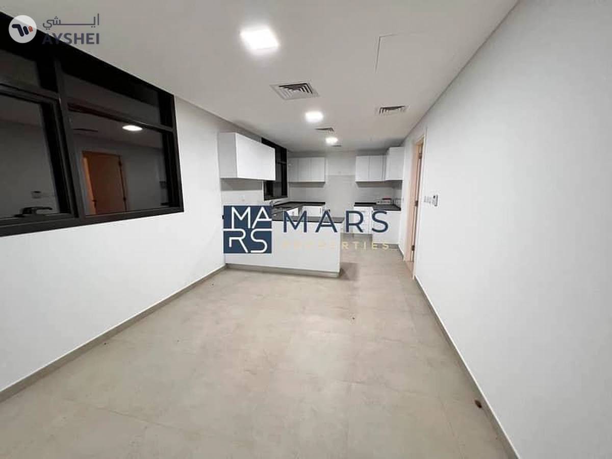 Luxury| Spacious| Signature Villa| Maid Room+ Driver Room| Best Price| Close To Park-3-3