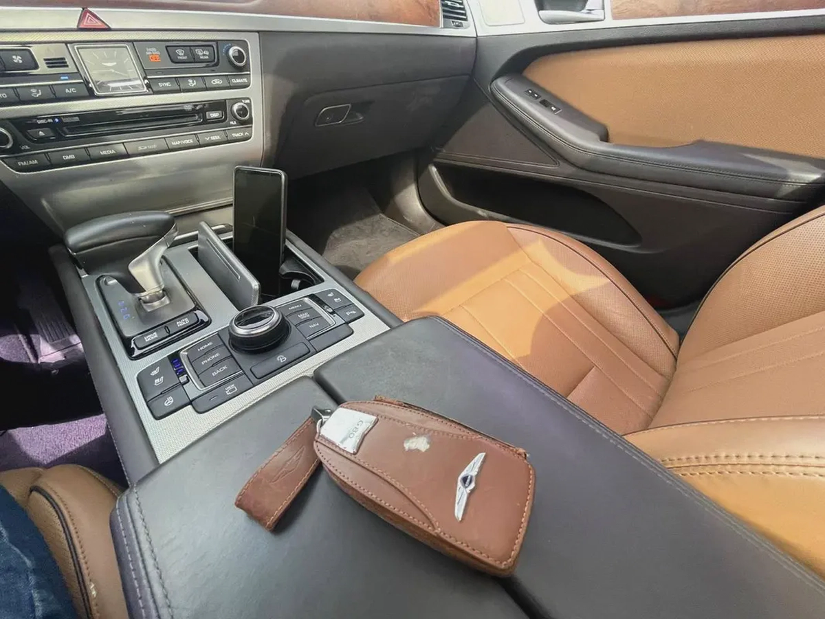 2017 Genesis G80 3.3 HTRAC - Korean Specs - GCC Resale-13-13