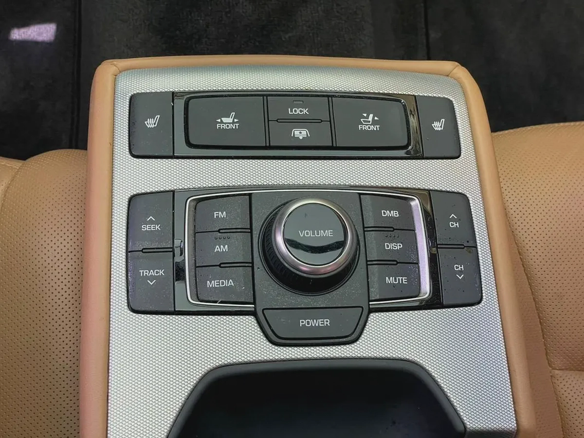 2017 Genesis G80 3.3 HTRAC - Korean Specs - GCC Resale-14-14