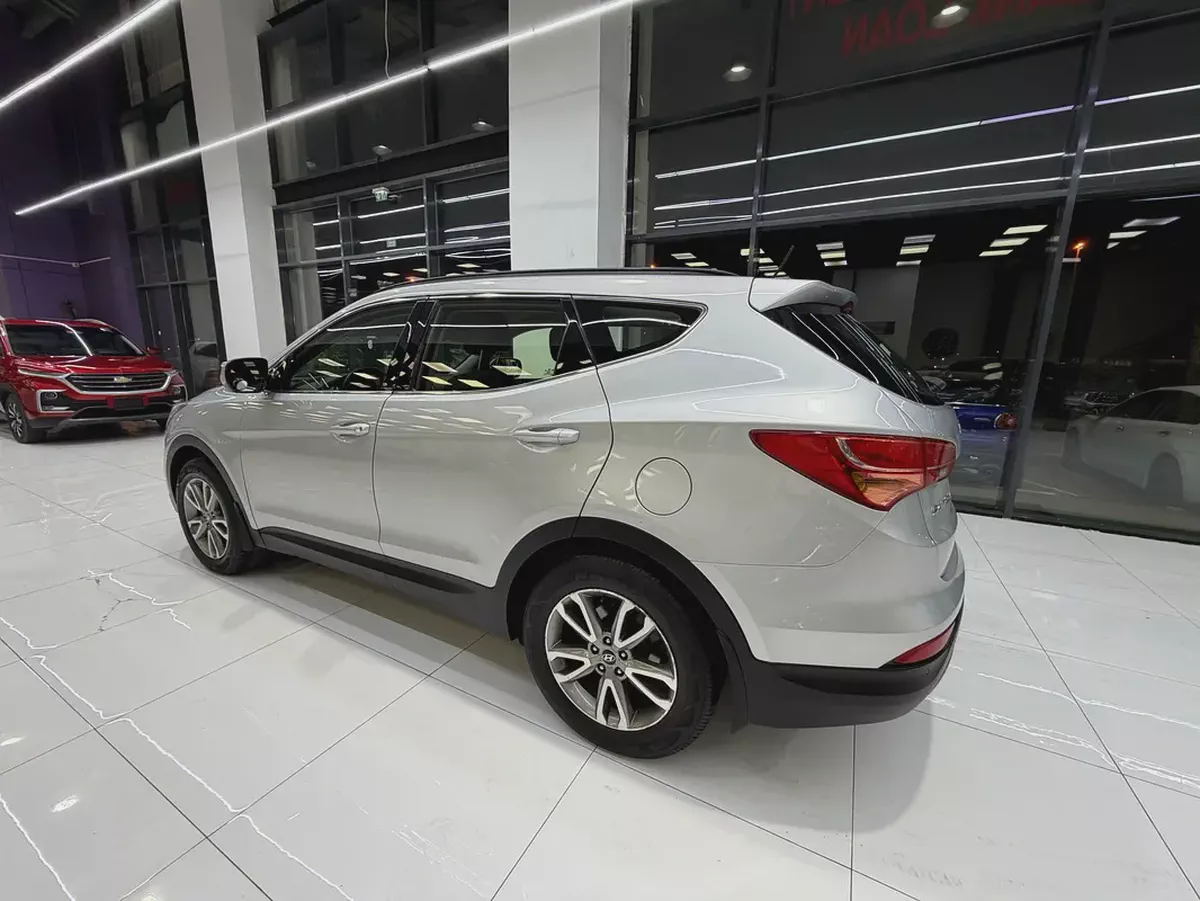 2014 Hyundai Santa Fe GL GCC Specs Original Paint-3-3