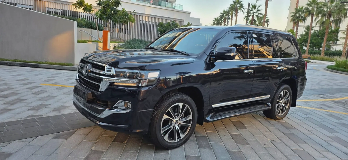 2020 Toyota Land cruiser GXR - Excellent condition - full service history -Single owner