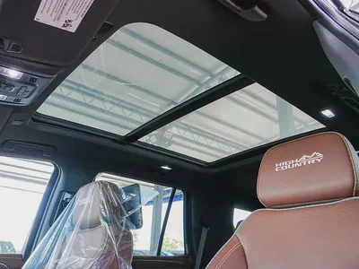 CHEVROLET TAHOE HIGH COUNTRY 6.2L V8 PETROL VIP SEATS BRAND NEW 0KM-16