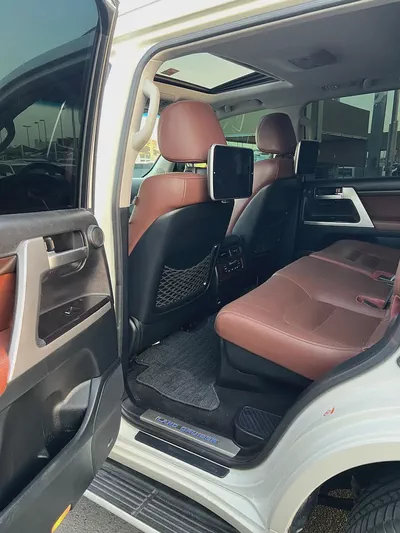 تويوتا لاند كروزر VX.R V8 5.7L موديل 2019 خليجى فل اوبشن-16