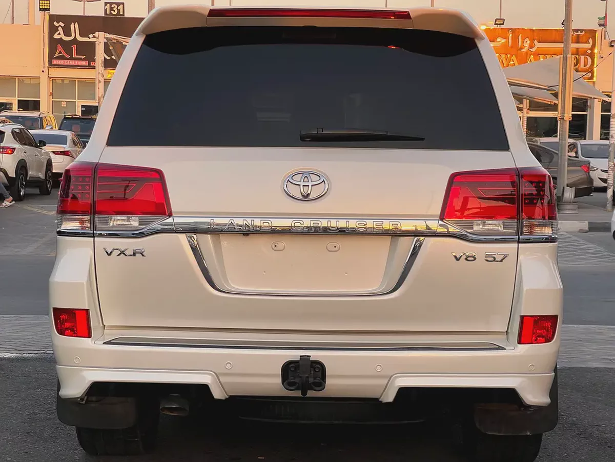 تويوتا لاند كروزر VX.R V8 5.7L موديل 2019 خليجى فل اوبشن-8-8