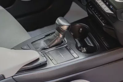 LEXUS UX 200 2019-10