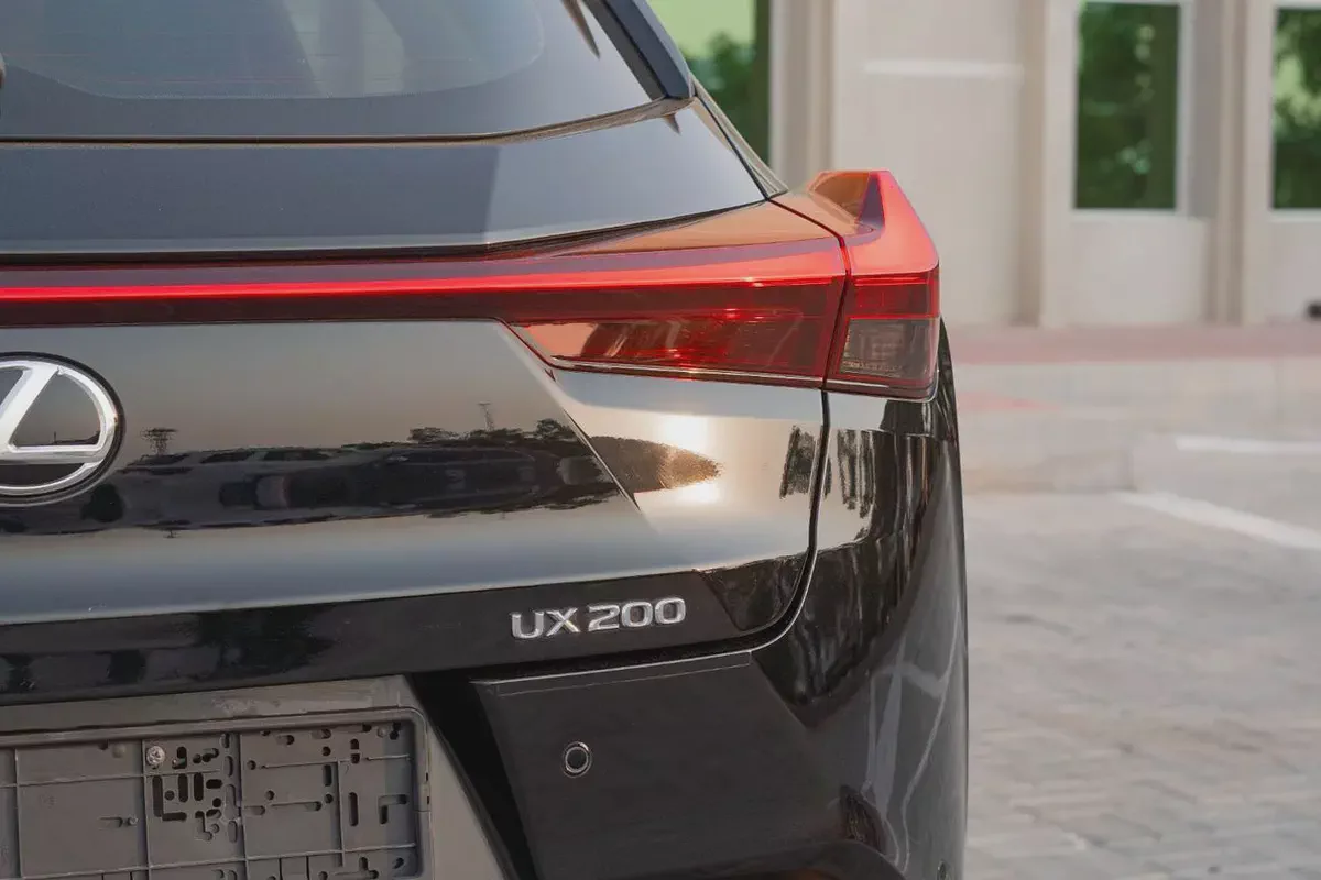 LEXUS UX 200 2019-4-4