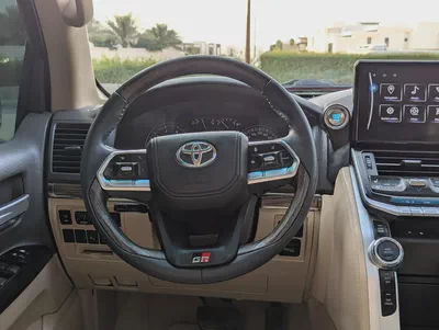 Toyota Land Cruiser GXR 2015 FACELIFTED 2025 FULL OPTION GXR V6 4.0L IN EXCELLENT CONDITION-6