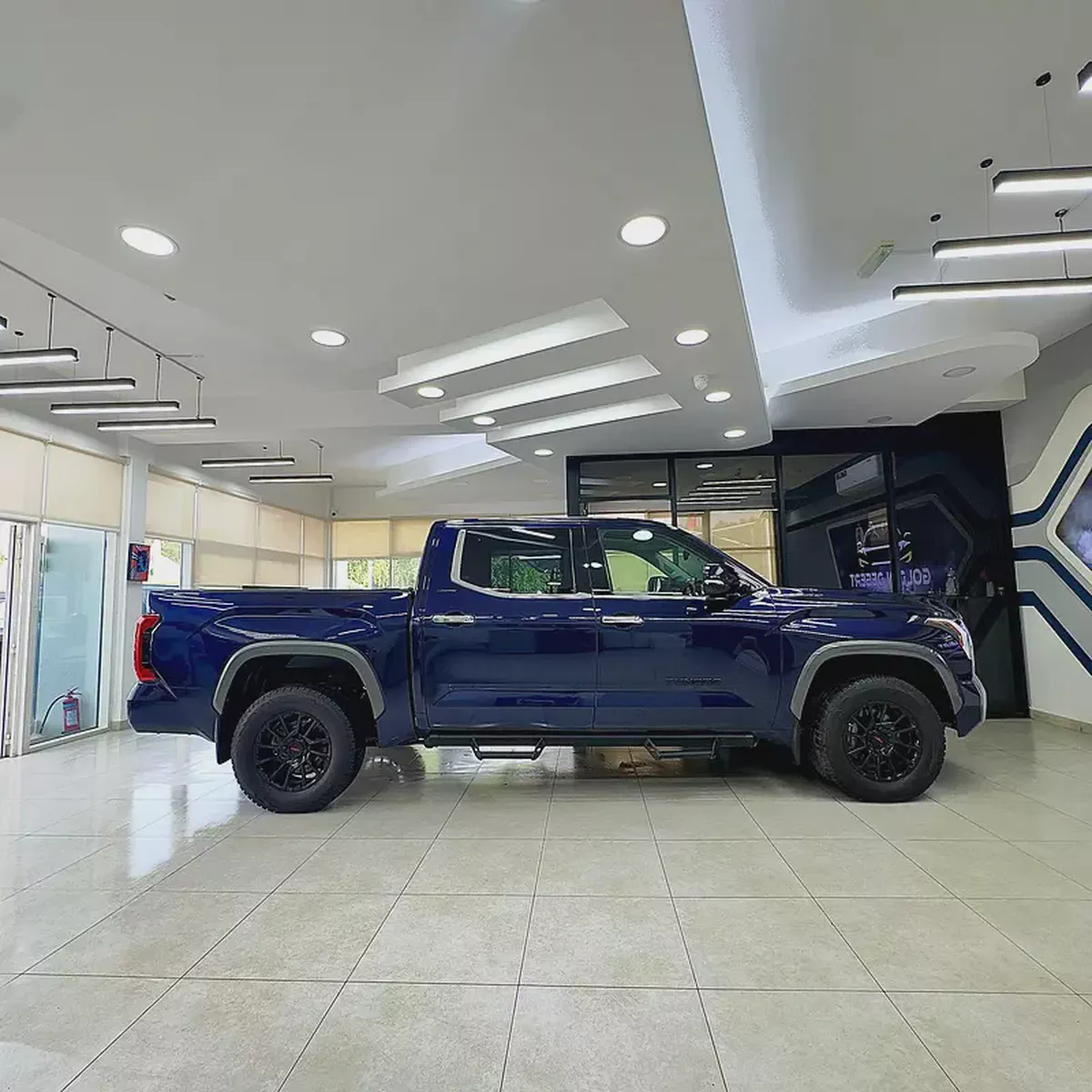 2023 Toyota Tundra Limited-3-3