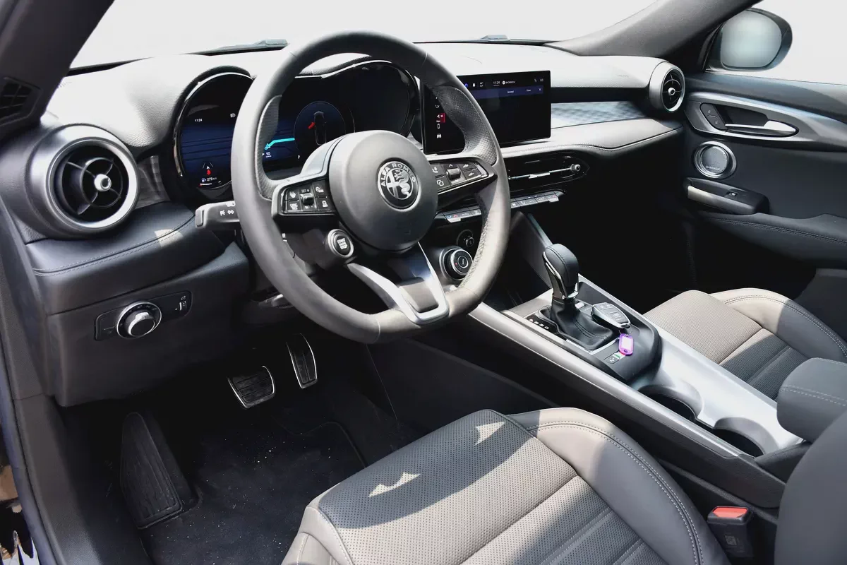 0% DP | AED 1,808 / Month | Alfa Romeo | Tonale Veloce | 2024 | Gargash Warranty and Service-8-8