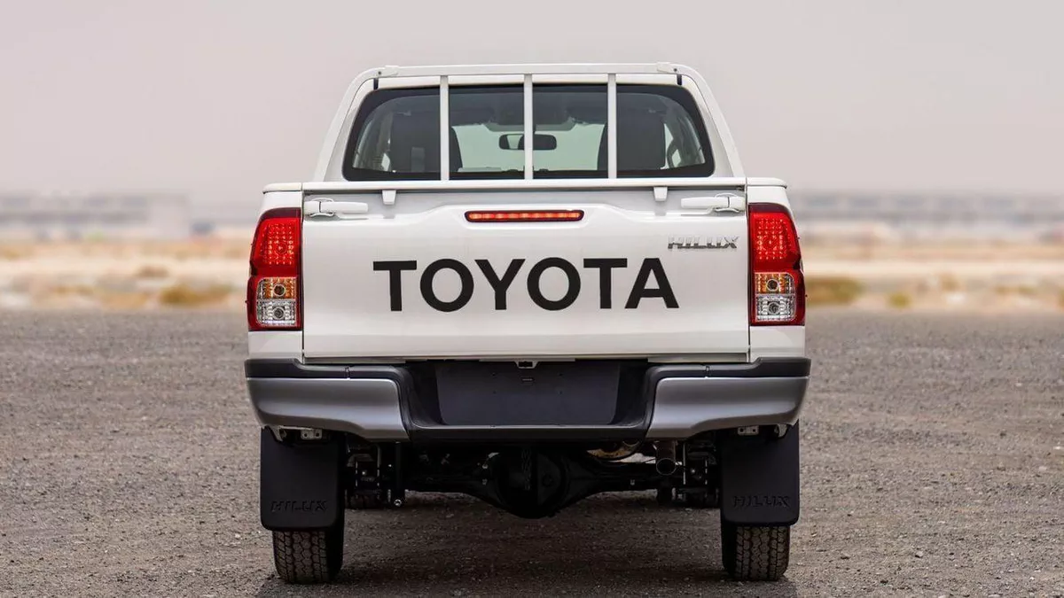 Toyota Hilux GL BAISEC OPTION DIESEL 2.4-9-0