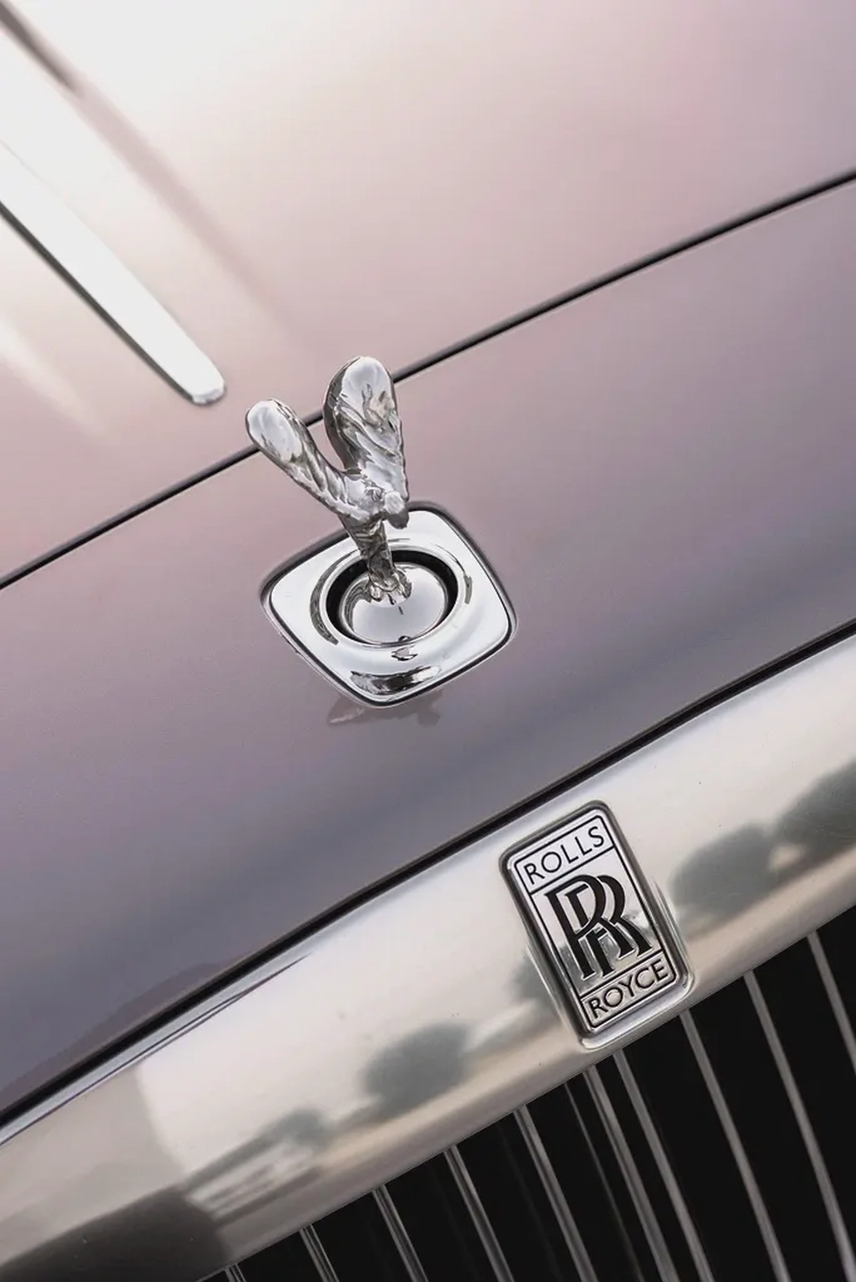 2017 Rolls-Royce Dawn - GCC Specs - Low Mileage - Full service record