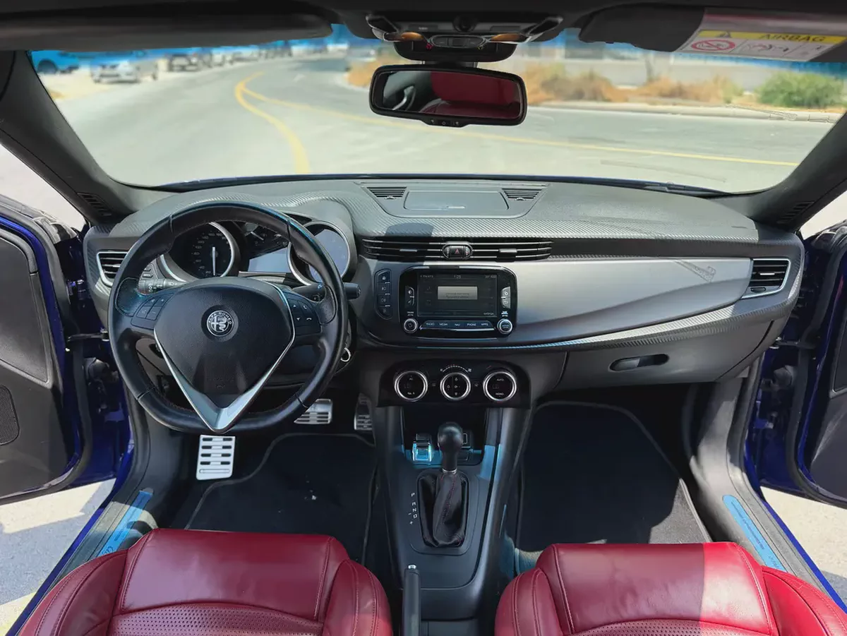 2019 Alfa Romeo Giulietta Veloce | GCC Specs-4-4