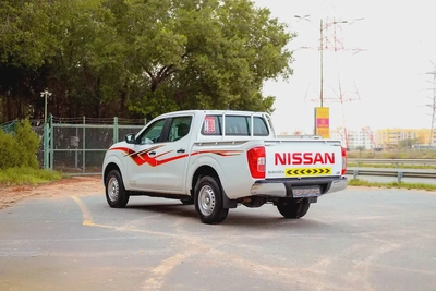 Navara | Double Cabin SE 4X2 | Manual | GCC Specs | Ref#N73209-3