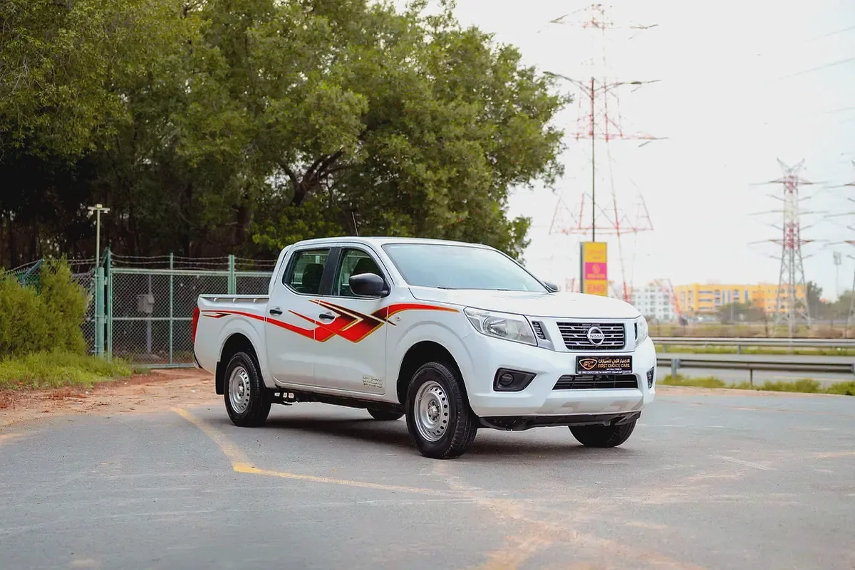 Navara | Double Cabin SE 4X2 | Manual | GCC Specs | Ref#N73209-1-1