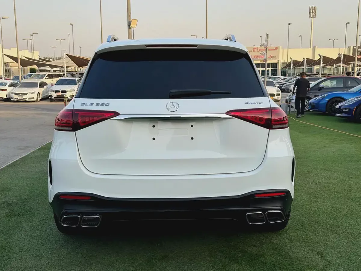 Benz GLE 350 (7 seats ) full options NO1-5-5