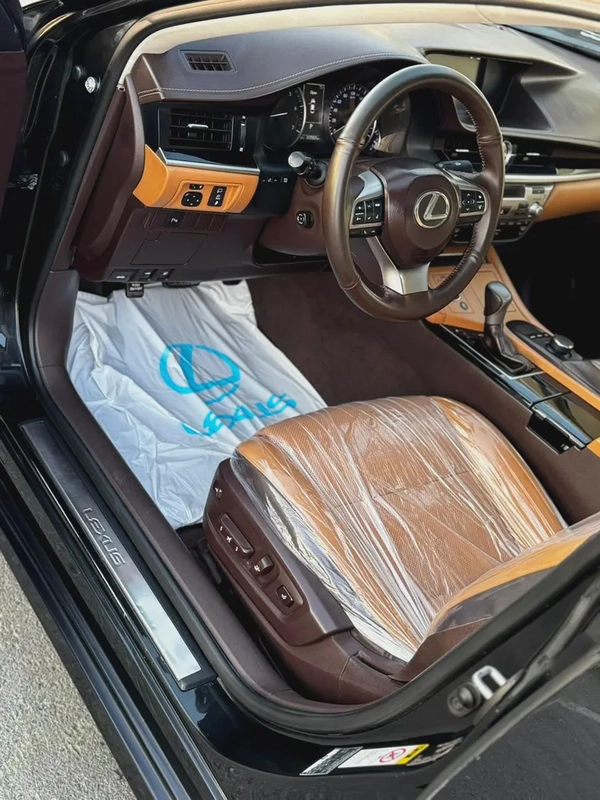 (2018) LEXUS ES350 // GCC // FULL OPTIONS//GOOD CONDITION//LOW MILLAGE//