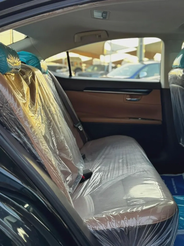 (2018) LEXUS ES350 // GCC // FULL OPTIONS//GOOD CONDITION//LOW MILLAGE//