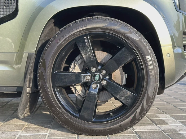 Land Rover Defender V6 - HSE P400 X Dynamic