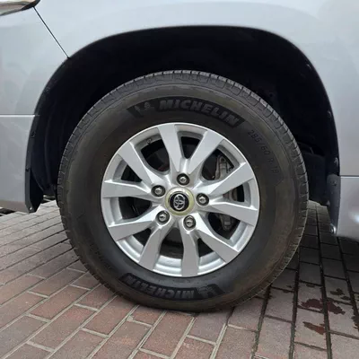 Toyota Land Cruiser VXR 5.7 VXR-9
