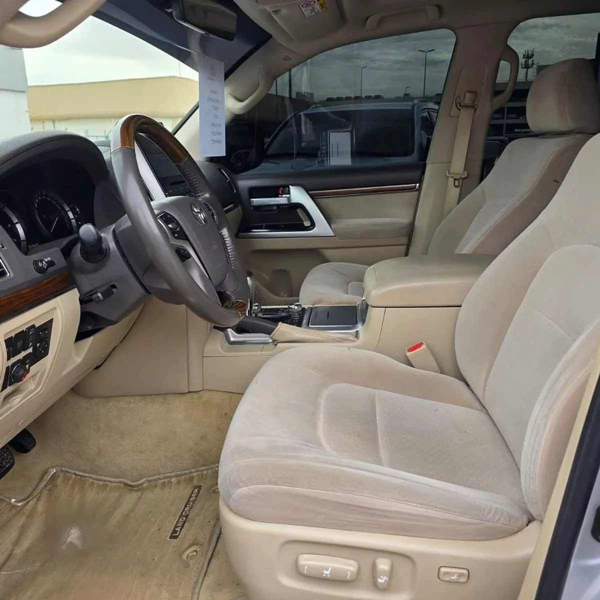 Toyota Land Cruiser VXR 5.7 VXR-1-0