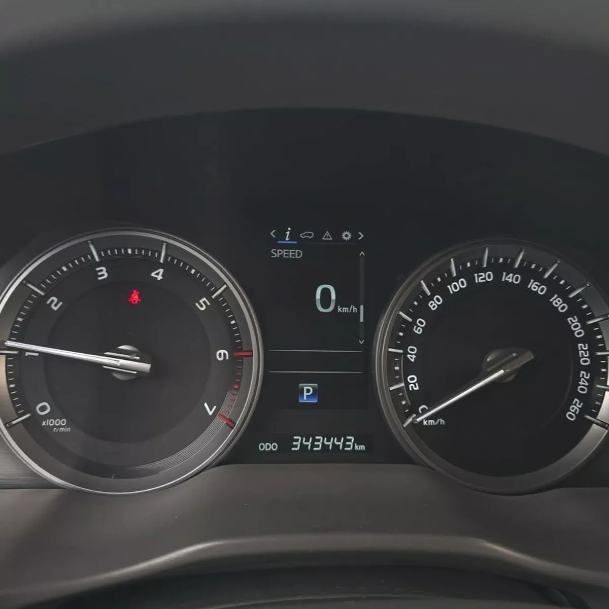 Toyota Land Cruiser VXR 5.7 VXR-2-0
